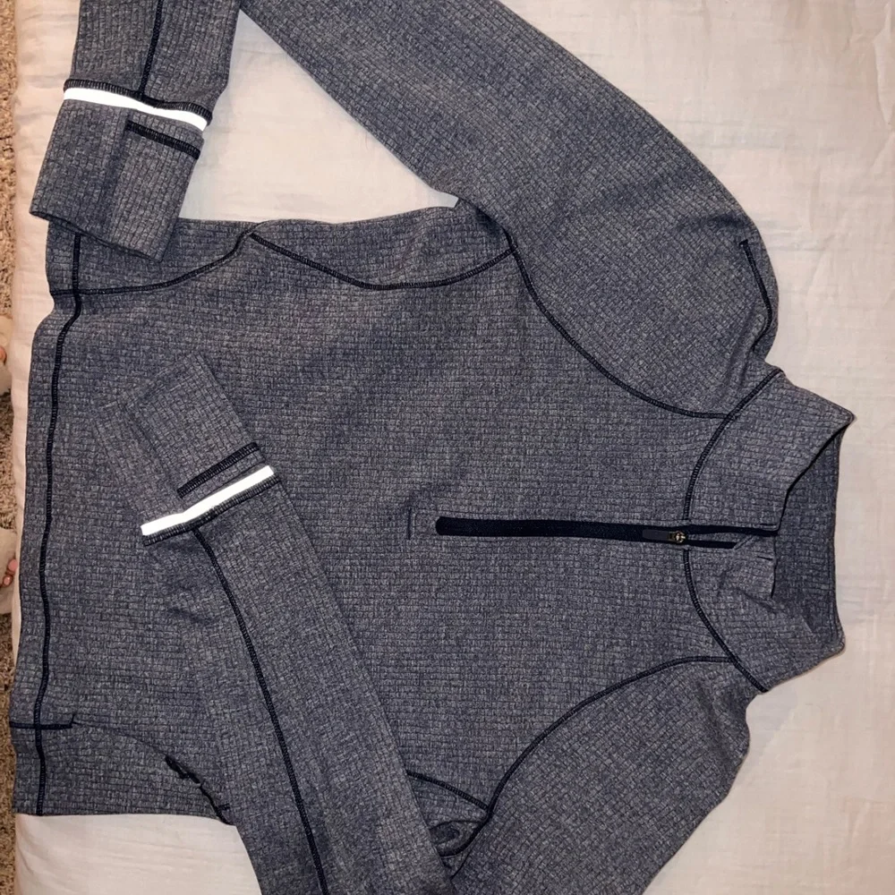Lululemon - It’s Rulu Run Cropped Half Zip Ribbed Women’s Size 8